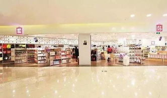 他靠10元小店，年銷100億 這才是商業模式的秘密